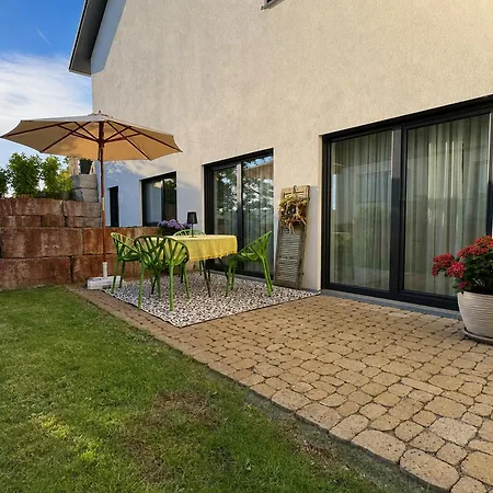 Appartement Moderne Am Waldrand Mit Terrasse Sankt Johann (Baden-Wurttemberg)